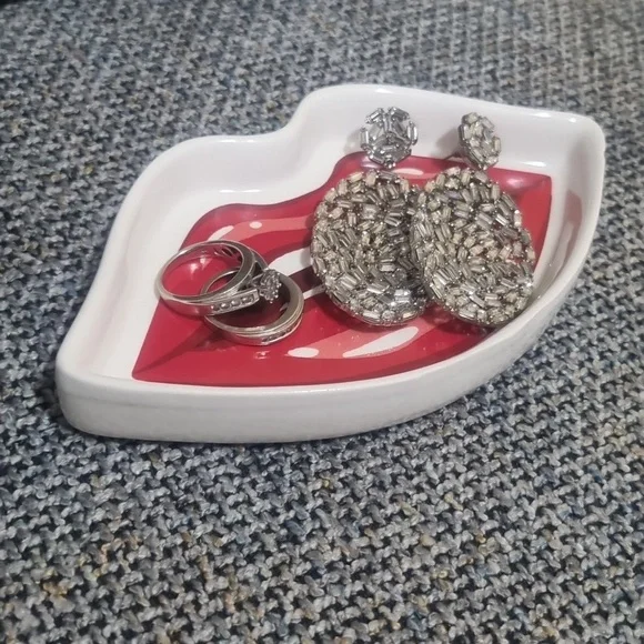 ASHLAND Trinket 'Red Lips' Dish - Picture 6 of 6
